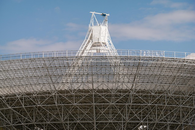 Střední radioteleskop